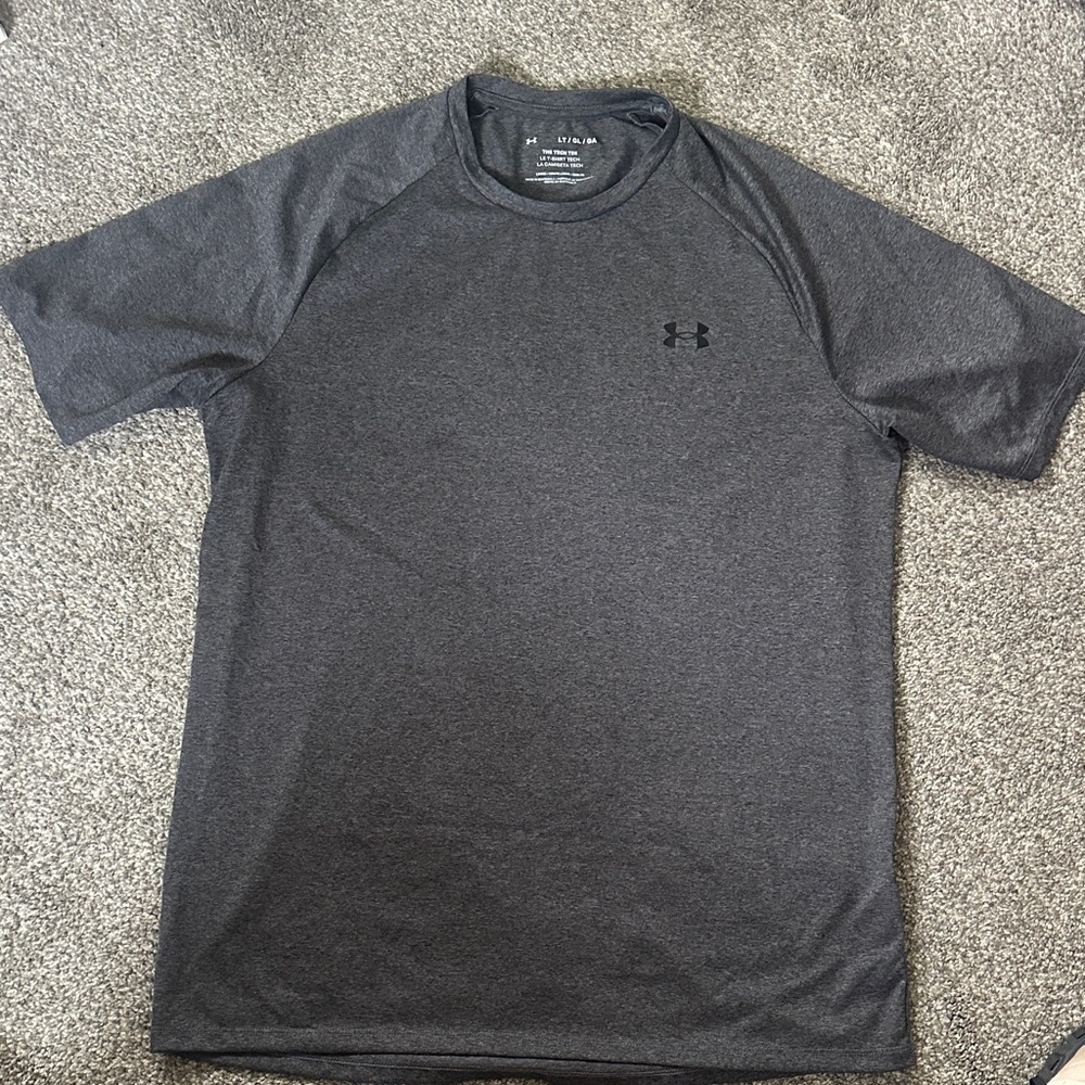 Under Armour Men's T-Shirt